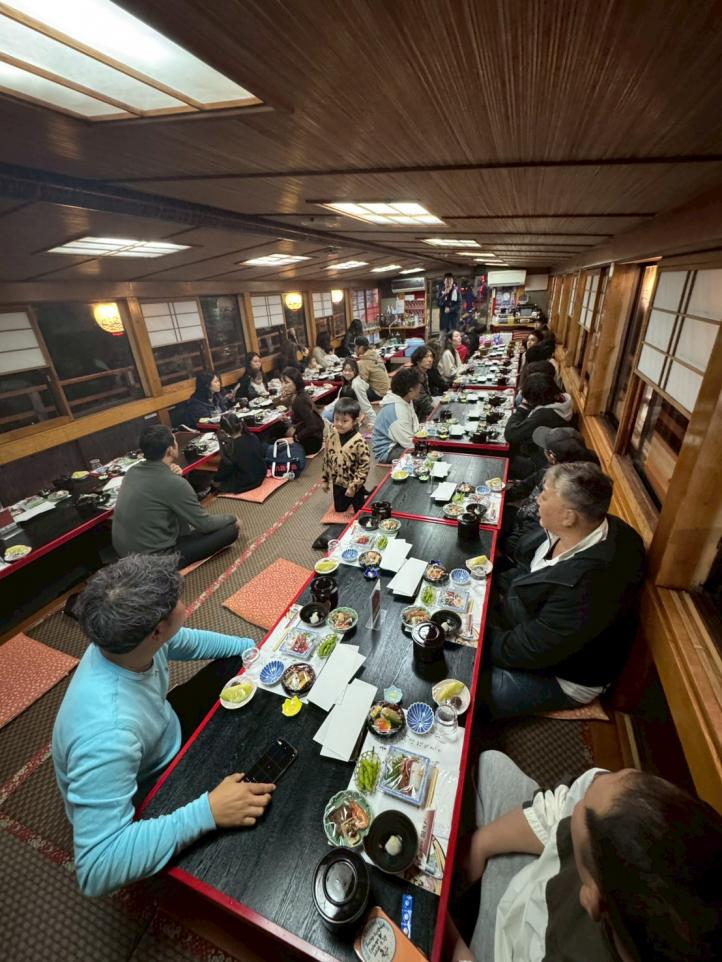 LINE_ALBUM_屋形舟2025_251027_41